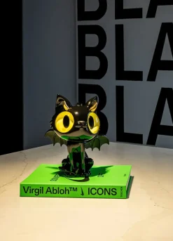 Little Devil Cat - Sculpture von Javier Calleja
